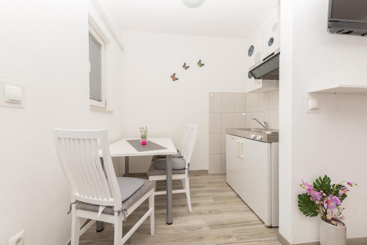 Apartmani Franko Baška Voda Exterior foto
