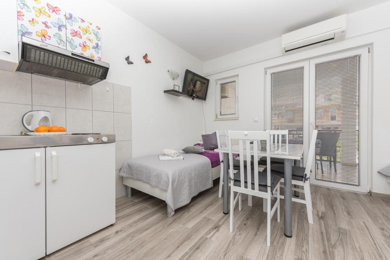 Apartmani Franko Baška Voda Exterior foto